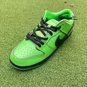 Nike Dunks X Power puff girls💚🖤Buttercup💚🖤  Bright Green with Black Swoosh